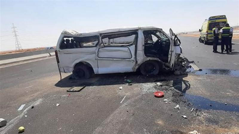 حادث انقلاب سيارة ميكروباص