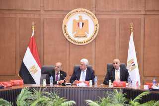 برئاسة وزير التعليم العالي ..الاجتماع...