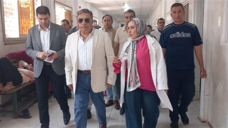 محافظ الدقهلية خلال جولته بمستشفى طلخا