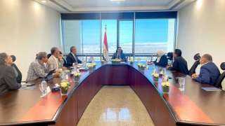 وزير الاستثمار والتجارة الخارجية يلتقي...