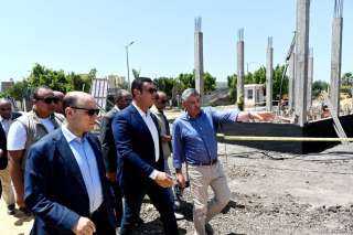 وزير الإسكان ومحافظ كفر الشيخ...
