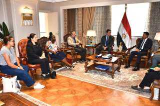 وزير الشباب يلتقي ممثلي الأمم...