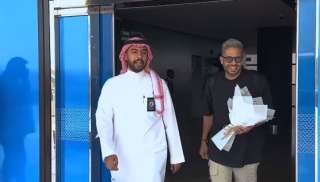 شاهد.. لحظة وصول محمد حماقي...