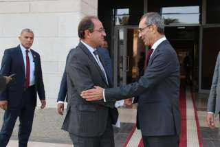 وزيرا الاتصالات والمالية يؤكدان أنهما...