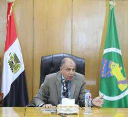 محافظ المنيا يبحث تفعيل مبادرة...
