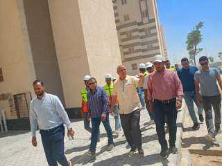 مسئولو ” الإسكان ” يتفقدون...