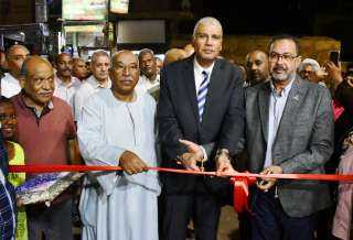 محافظ أسوان يفتتح معرض ”...
