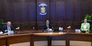 رئيس الوزراء يترأس اجتماع المجلس...