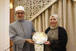 مفتي الجمهورية يستقبل وفدًا من...