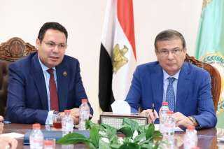 وزير الزراعة يبحث دعم وتطوير...