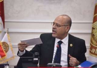 وزير العمل يُقرر إيقاف اثنتين...