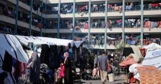 أونروا: 1.8 مليون نازح يعيشون...