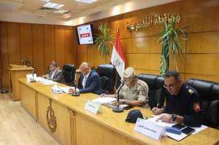 محافظ القليوبية يعقد إجتماع المجلس...