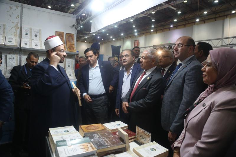مشاركة مجمع البحوث الإسلامية في فعاليات معرض العاصمة الأول للكتاب