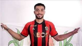 محمد عبد المنعم على رأس...