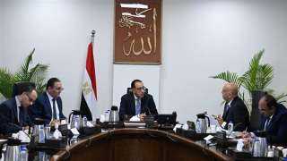 مدبولي يؤكد اهتمام الدولة بقطاع...