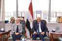 وزير العمل يلتقي سفيرة مملكة...