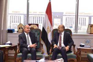 وزير العمل يستقبل سفير الأردن...