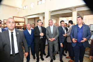 وزير التموين ومحافظ الفيوم يتفقدان...