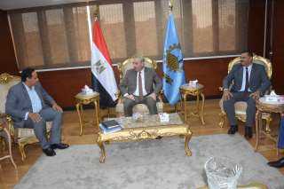 محافظ الغربية يستقبل وفدا من...