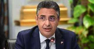 وزير التموين يفتتح معرض القابضة...