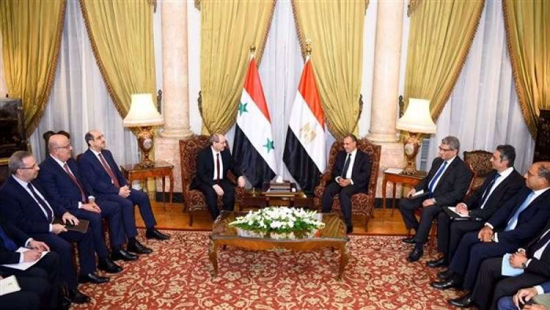 وزير الخارجية والهجرة يستقبل نظيره السوري