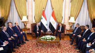 وزير الخارجية والهجرة يستقبل نظيره...