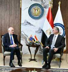 وزير البترول يستقبل  سفير...
