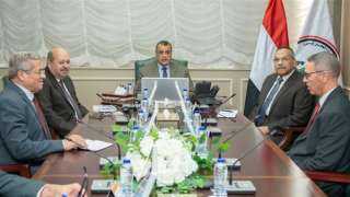 وزير الإنتاج الحربي يوجه البحوث...