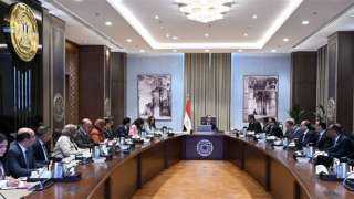 رئيس الوزراء يتابع مستجدات المرحلة...