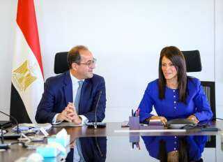 وزيرا التخطيط والتعاون الدولي والمالية...