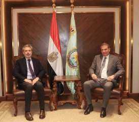 وزير الزراعة والسفير الإيطالي بالقاهرة...