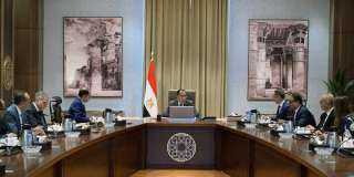 رئيس الوزراء يعقد اجتماعاً لبحث...