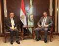 وزير الزراعة يبحث مع السفير...