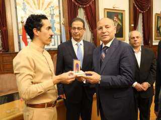 محافظ القاهرة يستقبل منسقي المنتدى...
