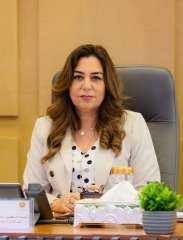 وزيرة التنمية المحلية تستعرض تقريراً...