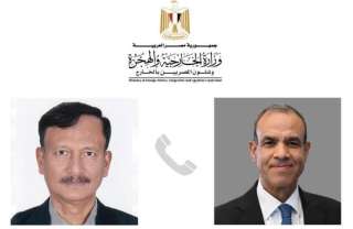 وزير الخارجية يجرى اتصالاً هاتفياً...