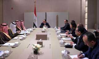 رئيس الوزراء يلتقي وزير الصناعة...