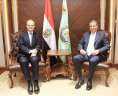 وزير الزراعة يبحث مع سفير...
