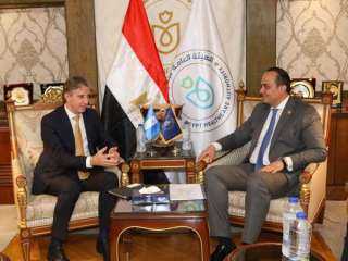 رئيس هيئة الرعاية الصحية يبحث...