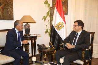 وزير الثقافة يلتقي سفير المغرب...
