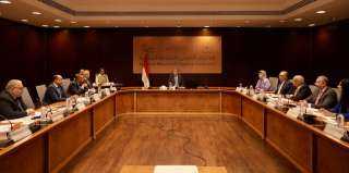 وزير السياحة والآثار يترأس الاجتماع...