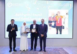 وزيرا الاتصالات والشباب والرياضة يكرمان...