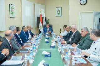 وزير الإنتاج الحربي  يترأس...
