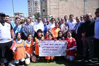 وزير الشباب والرياضة ومحافظ الشرقية...