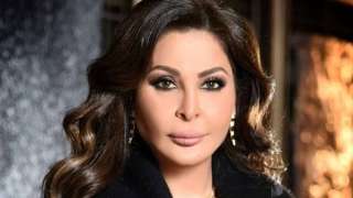 إليسا تعلن إلغاء حفلتها في...