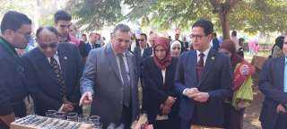 رئيس جامعة بنها يشهد أداء...