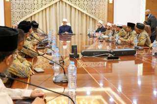 مفتي الجمهورية يستقبل وفدًا رفيع...