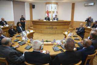 وزير الثقافة يجتمع بأعضاء المجلس...