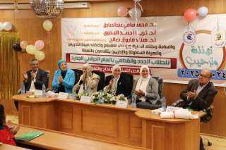 رئيس جامعة القاهرة يتابع انتظام...
